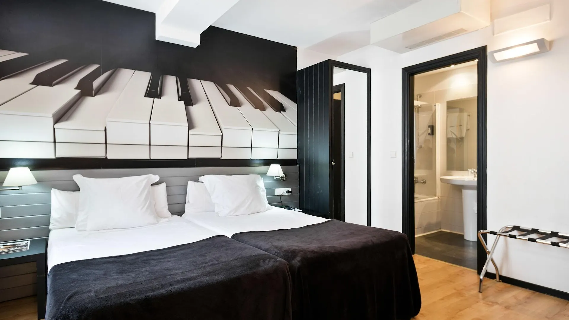 Abba Jazz Hotel Vitoria 3*,